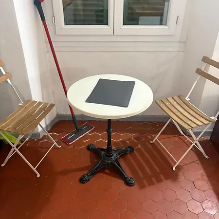 Un Cocon Au Coeur Du Vieux-nice * Niza